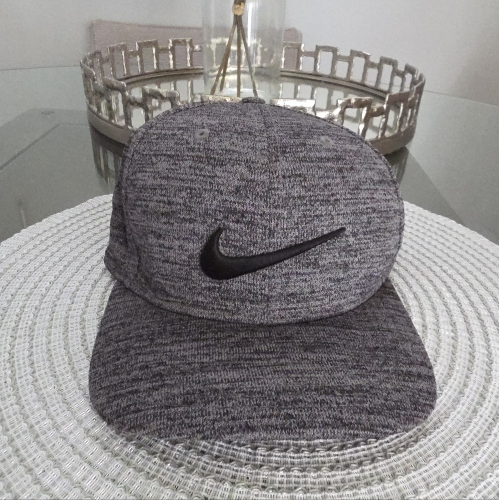 Nike Heather Aerobill Classic 99 Hat Gray Cap Faux Leather Strap
